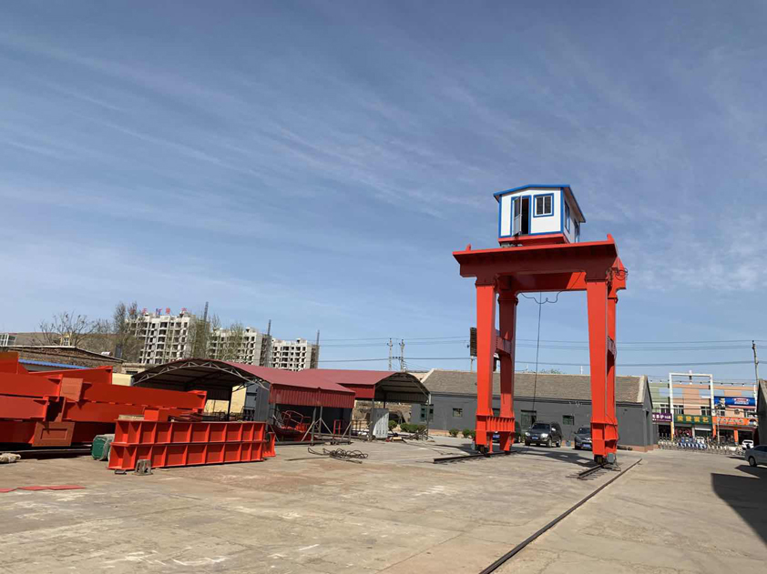 門式啟閉機(jī)